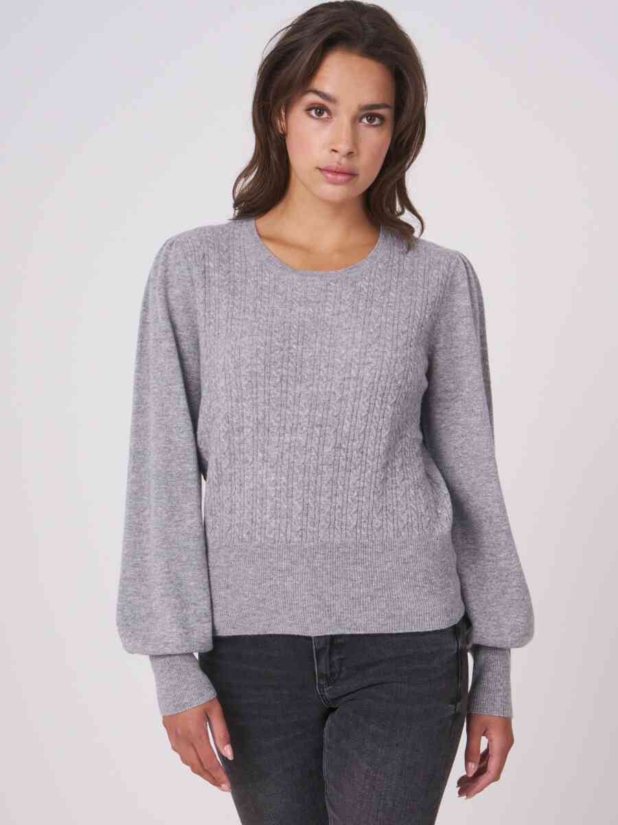Cropped cashmere sweater with fine cable pattern image number 8