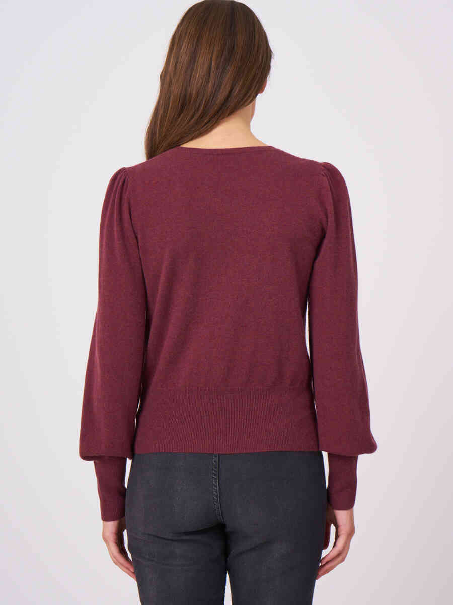 Cropped cashmere sweater with fine cable pattern image number 17