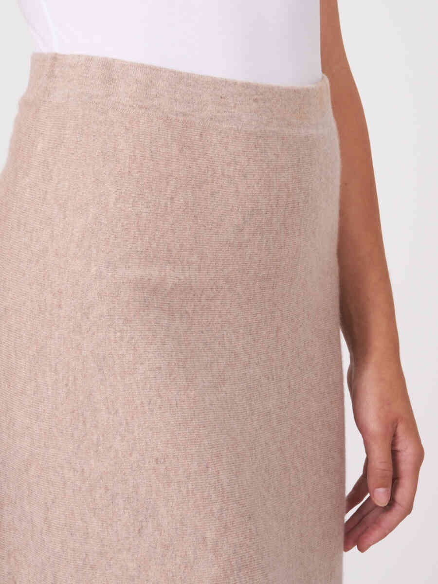 Cashmere knitted A-line skirt image number 10