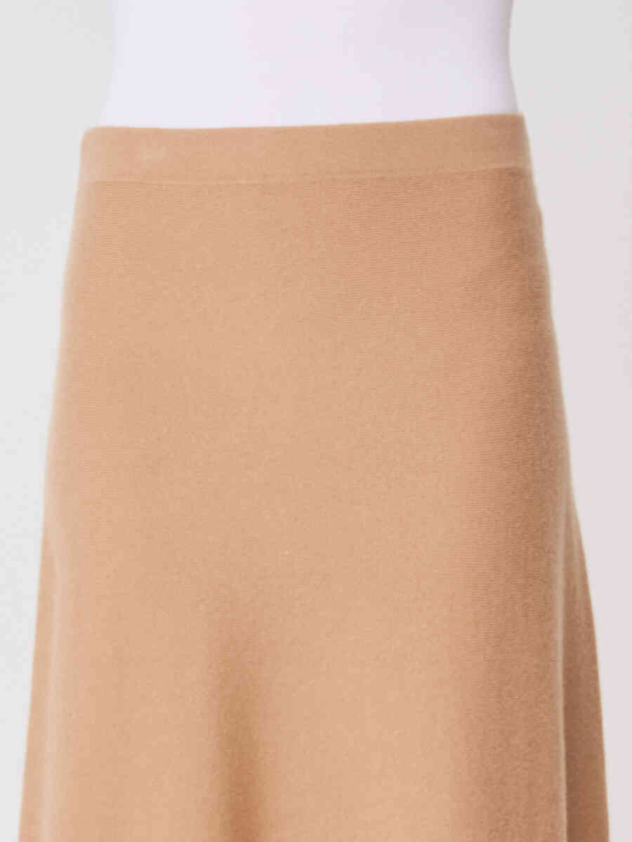 Cashmere knitted A-line skirt image number 14