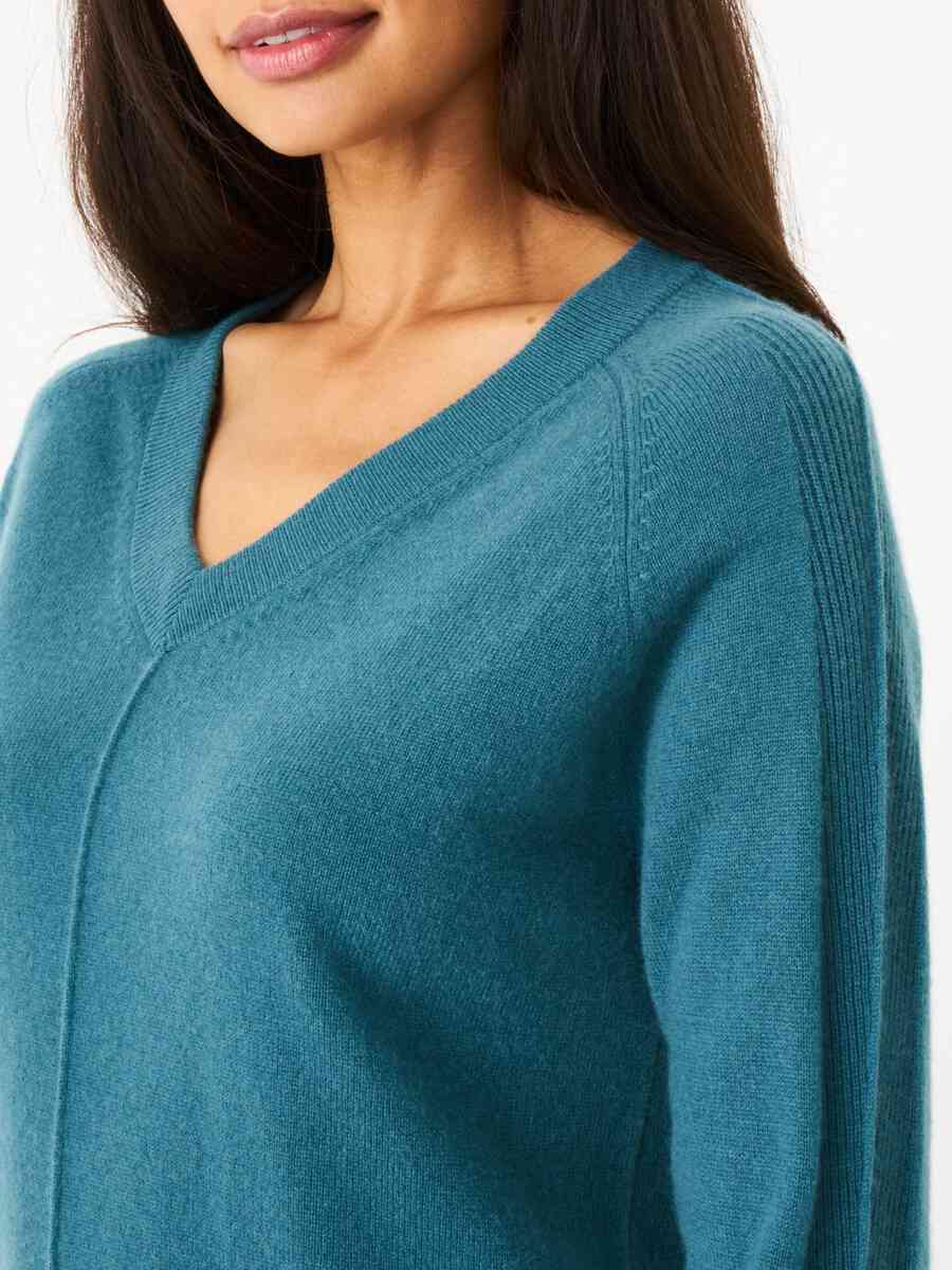 Cashmere sweater with V-neck image number 22