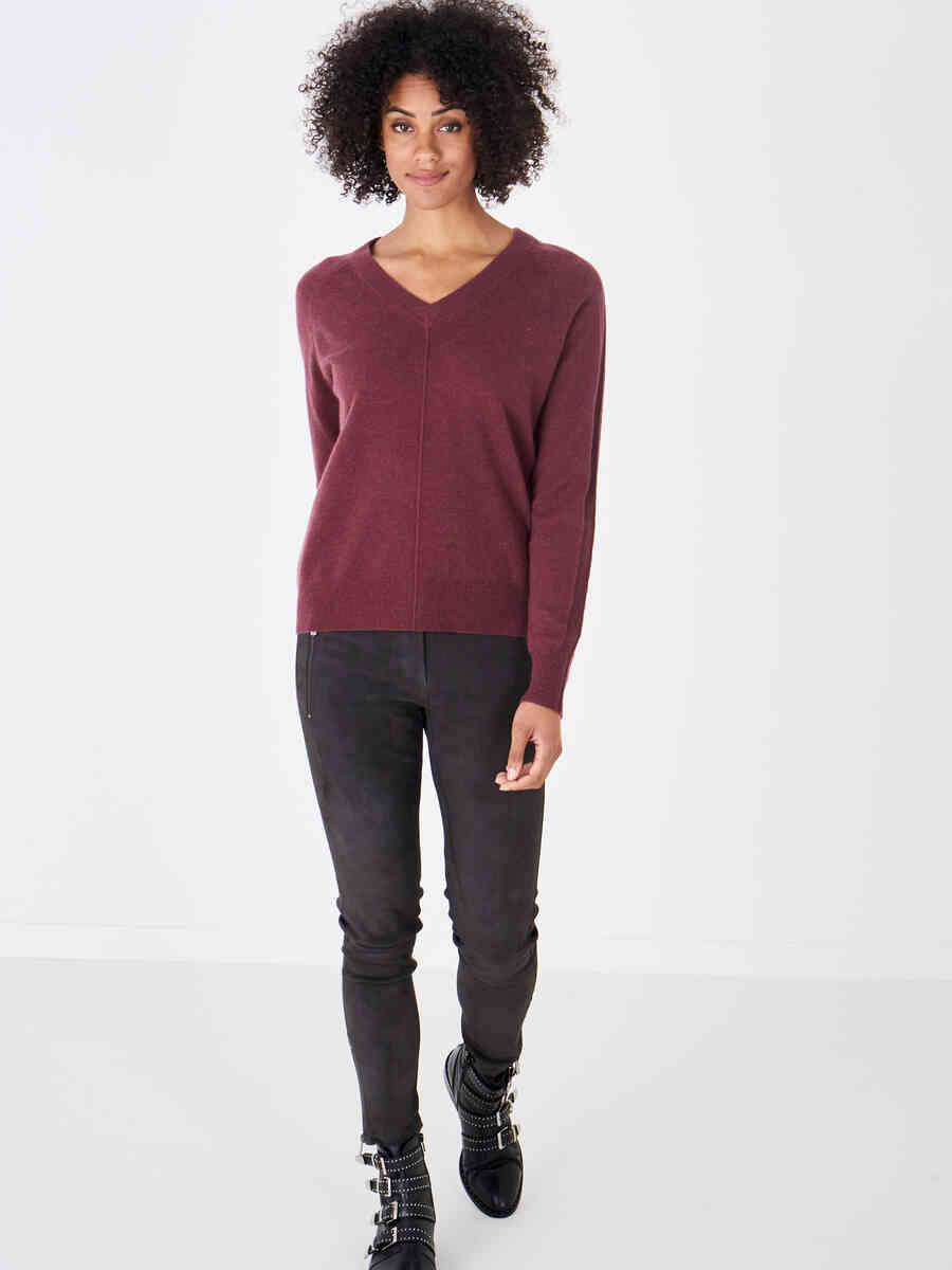 Cashmere sweater with V-neck image number 27