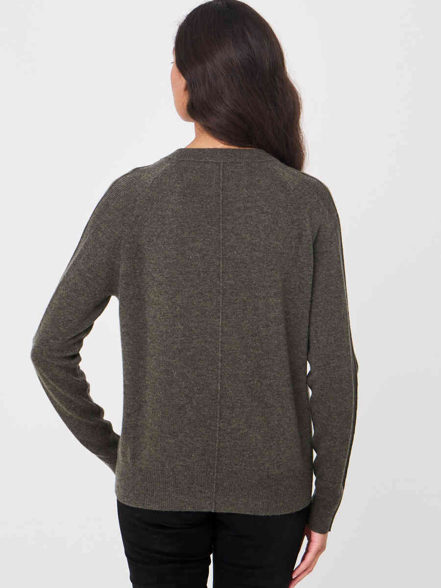 Cashmere sweater with V-neck image number 37