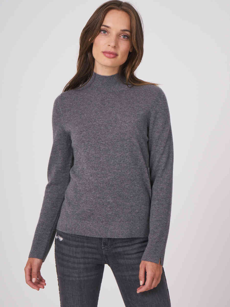 High neck organic cashmere sweater with slit sleeves