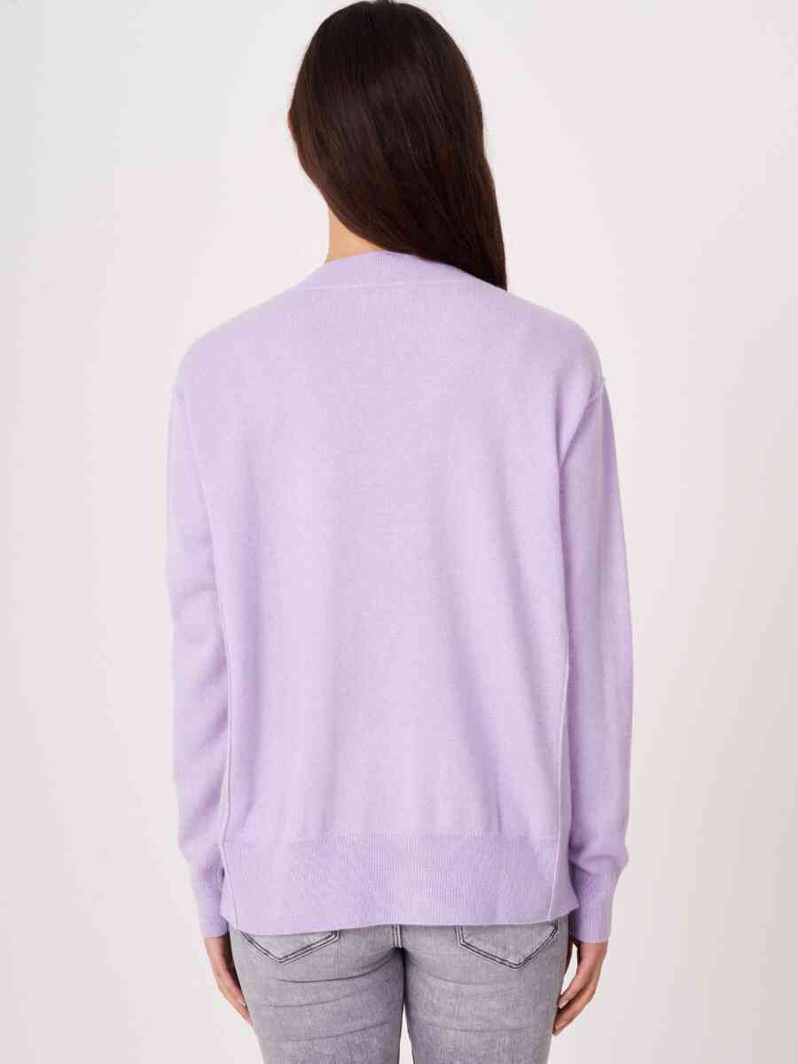 Oversized organic cashmere sweater with side knit details image number 9