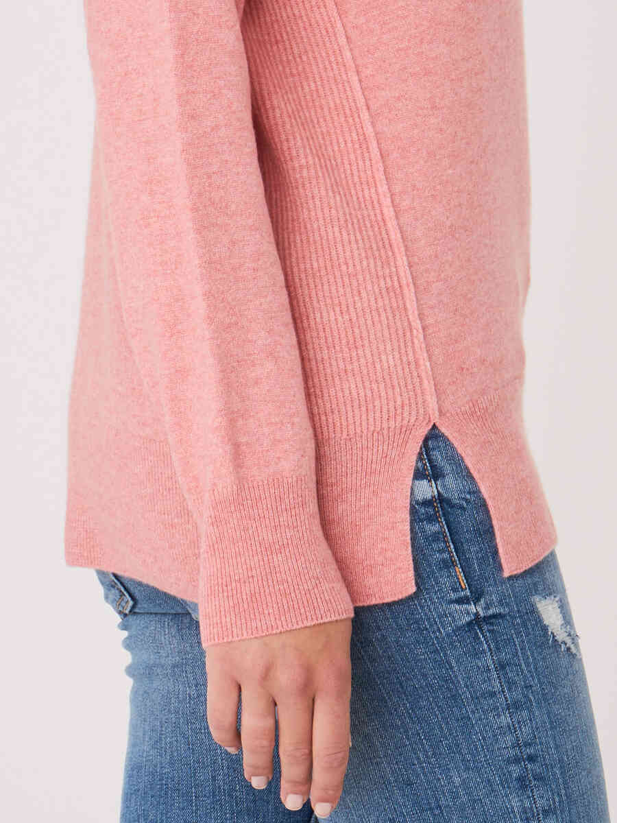 Oversized organic cashmere sweater with side knit details image number 14