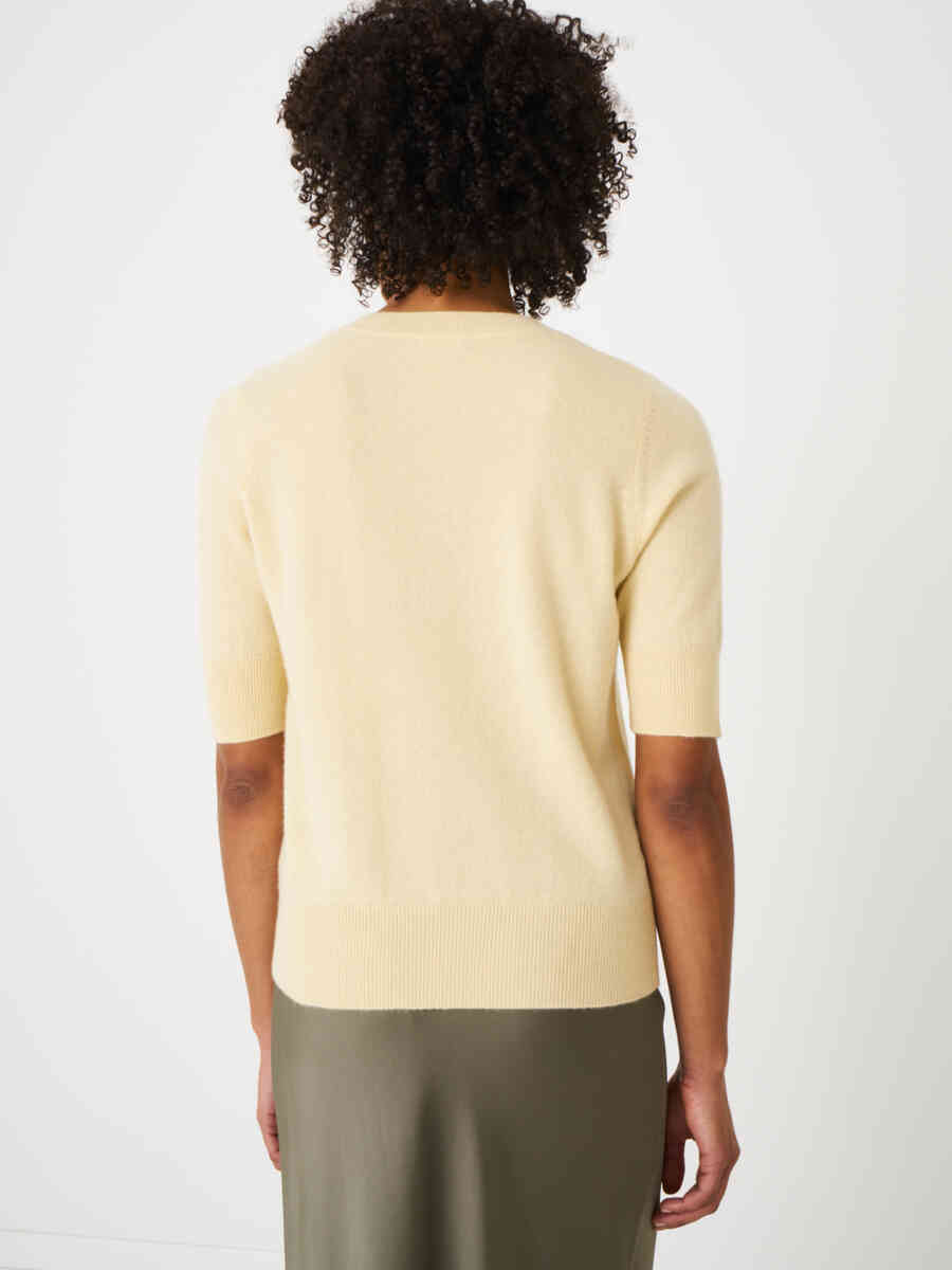 Short sleeve organic cashmere sweater with slit neckline image number 1