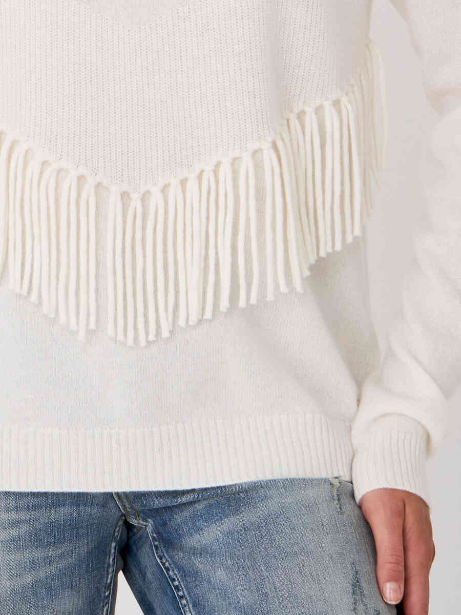 Organic cashmere pullover with front fringe details image number 2