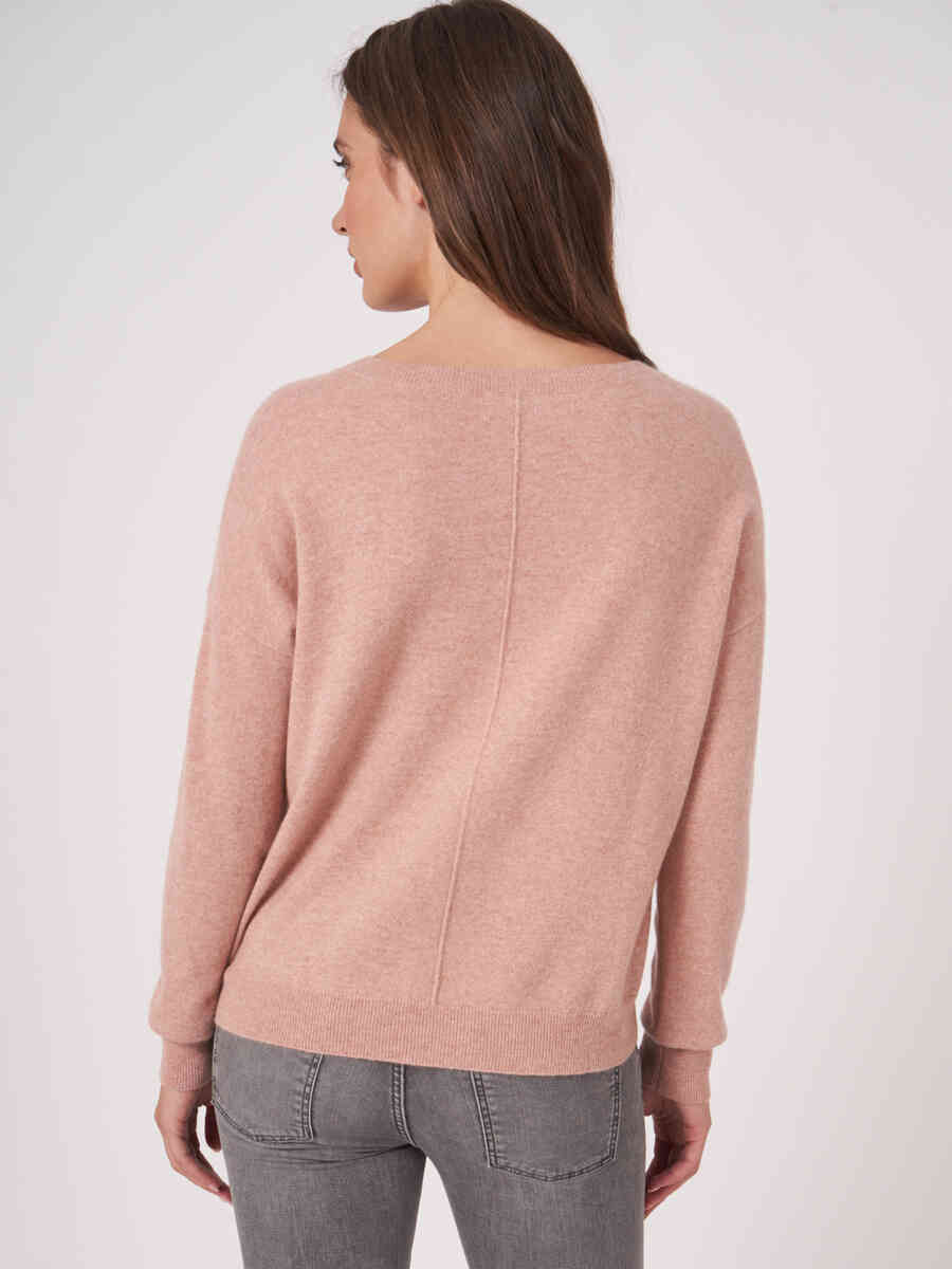 Casual cashmere sweater with ribbed boat neckline image number 1