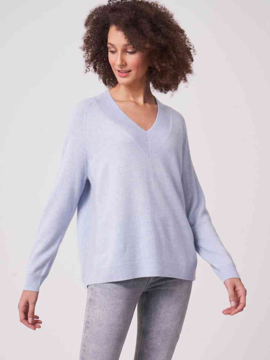 Organic cashmere sweater with deep ribbed V-neckline