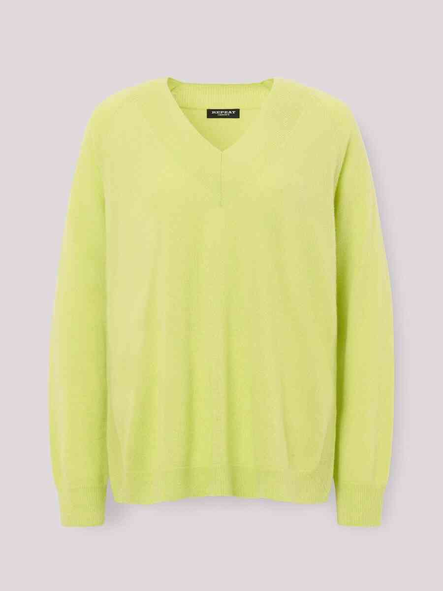 Organic cashmere sweater with deep ribbed V-neckline image number 3