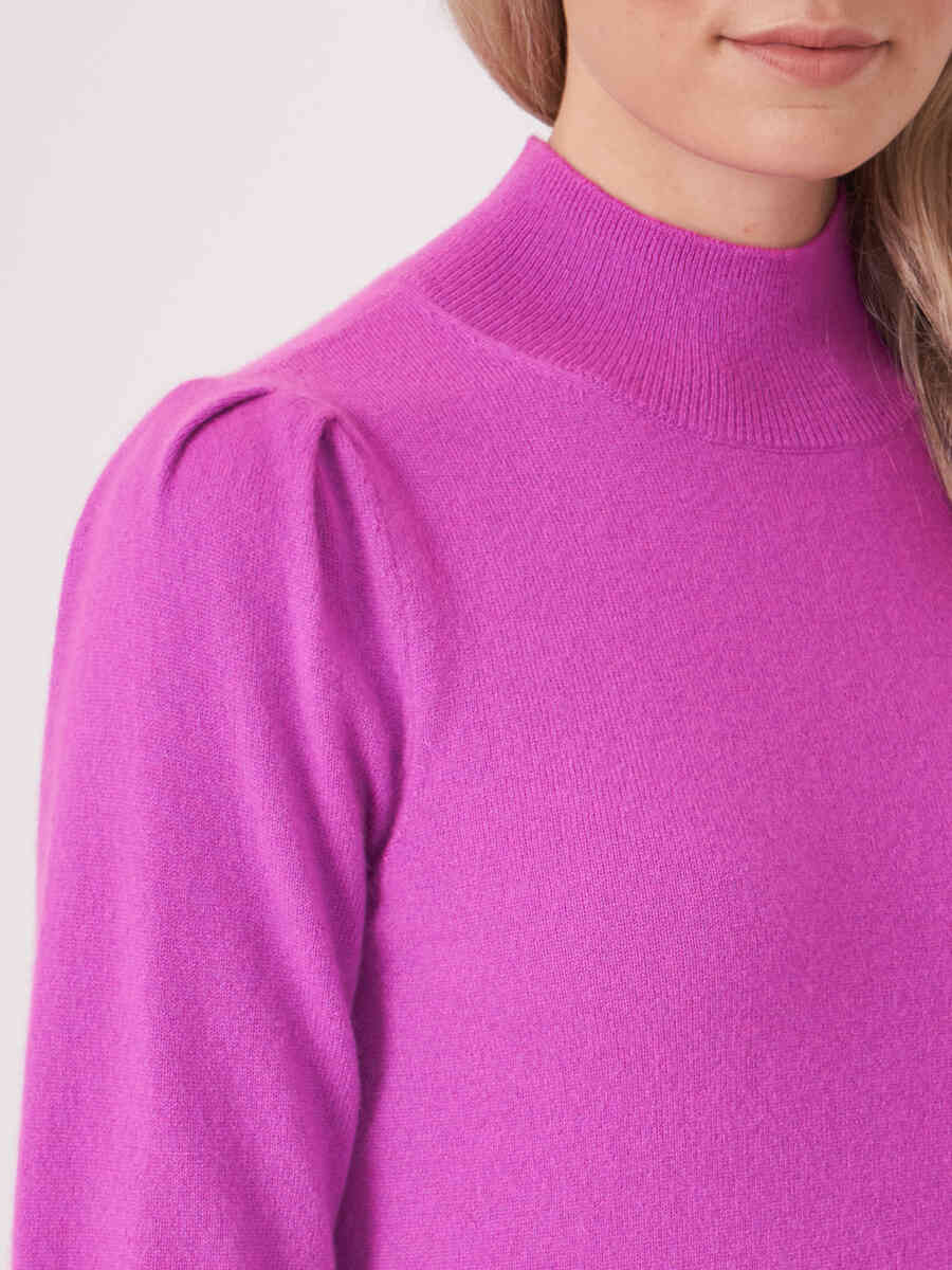 Cropped short sleeve cashmere sweater image number 4