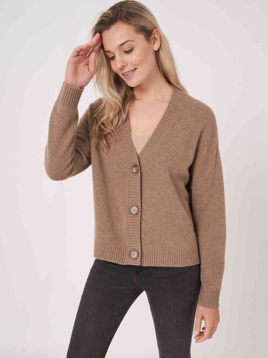 Organic cashmere V-neck cardigan with ribbed details