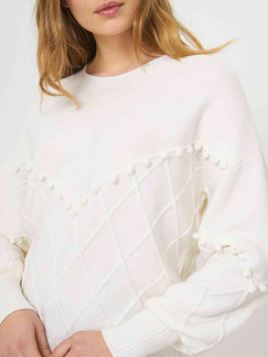 Pullover with pom poms and knitted diamond texture image number 2