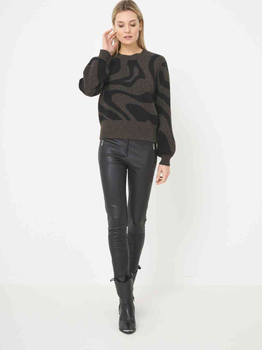 Cropped intarsia knit sweater with puff sleeves image number 3
