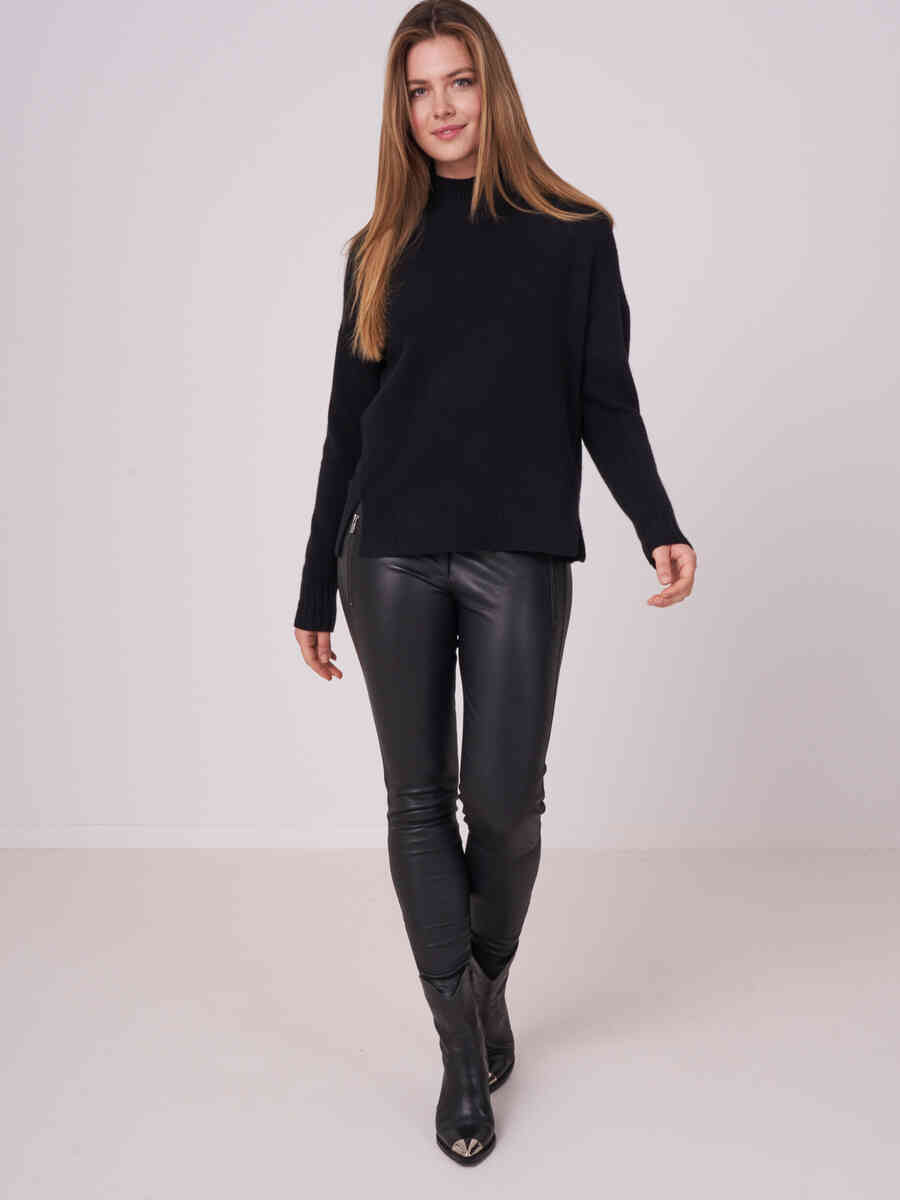 Pullover with stand collar and front slits image number 7