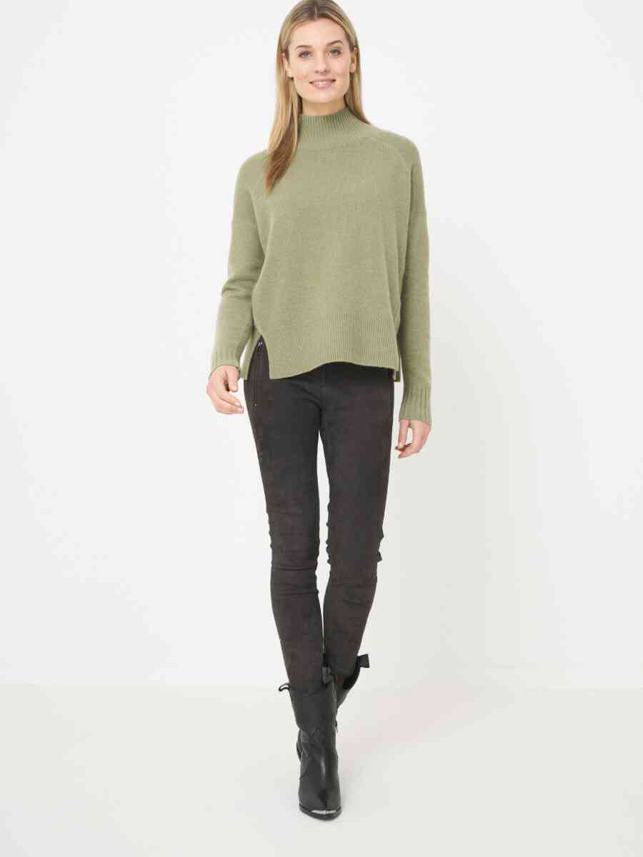 Pullover with stand collar and front slits image number 15
