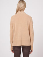 Pullover with stand collar and front slits image number 17
