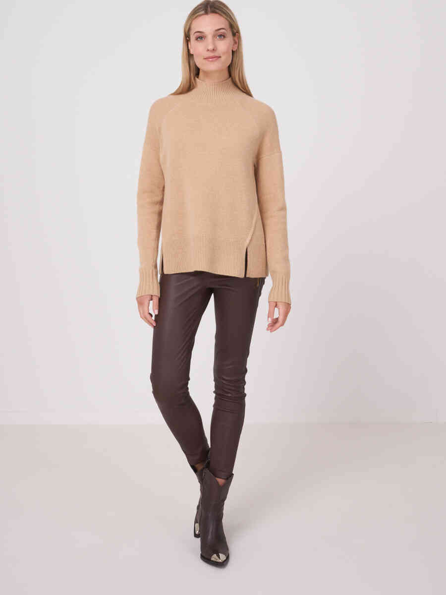 Pullover with stand collar and front slits image number 19
