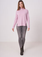 Pullover with stand collar and front slits image number 23