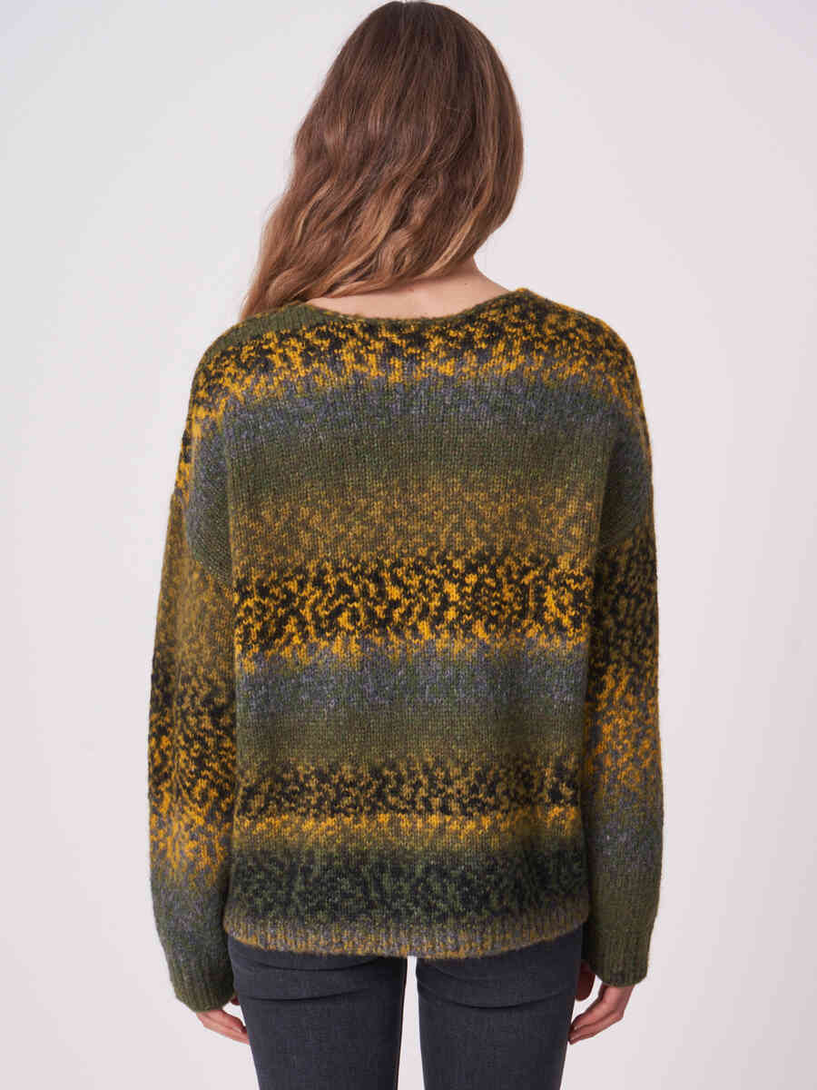 Chunky knit woolen space dyed sweater image number 3