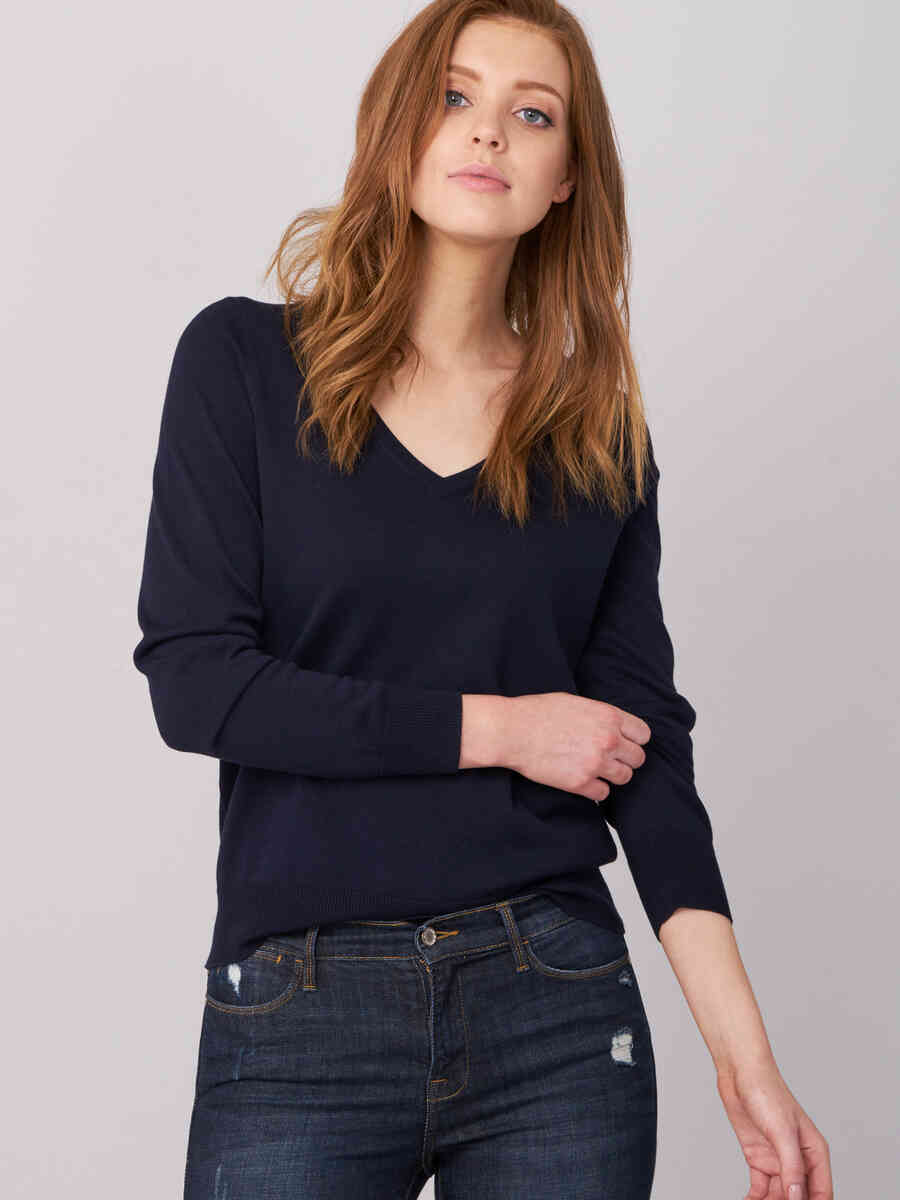 Basic cotton blend V-neck sweater
