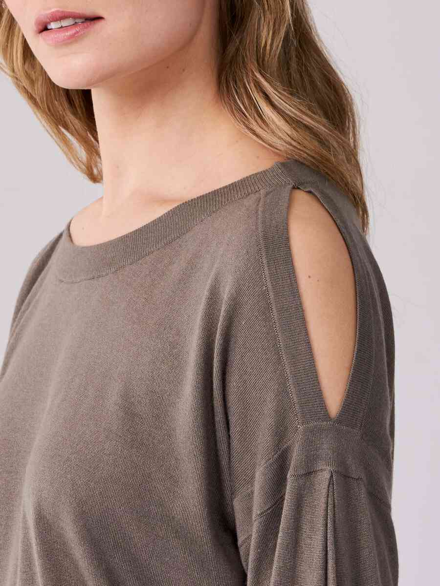 Sweater with cut out shoulder in bamboo cashmere blend image number 2