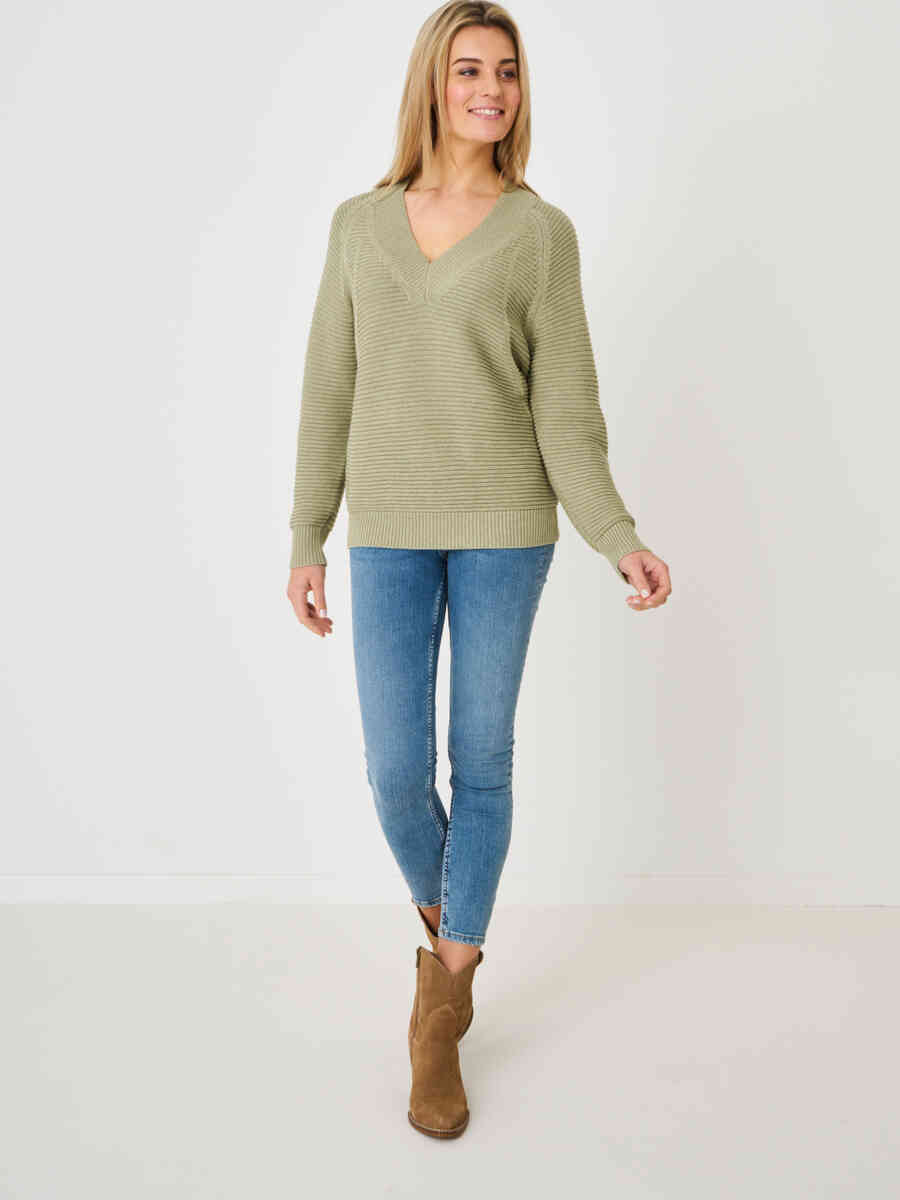 Casual pure cotton sweater with knitted details on the front image number 11