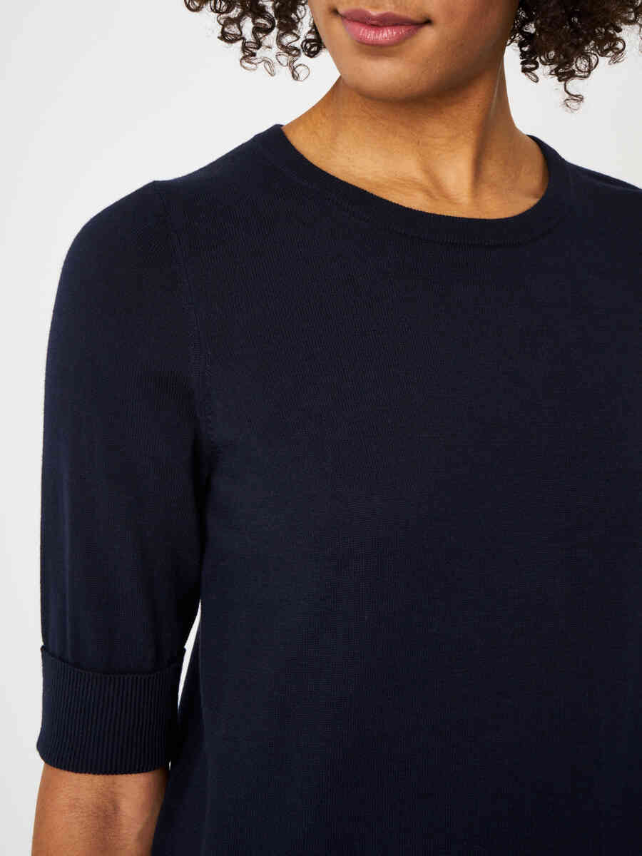 Basic fine knit short sleeve pullover in organic cotton blend image number 6