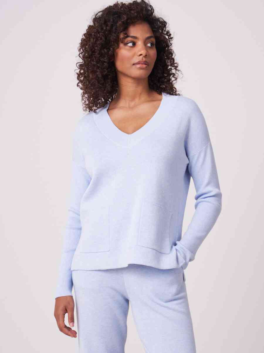 Cotton blend sweater with ribbed sleeves and pockets