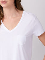Women's basic V-neck T-shirt with chest pocket image number 2