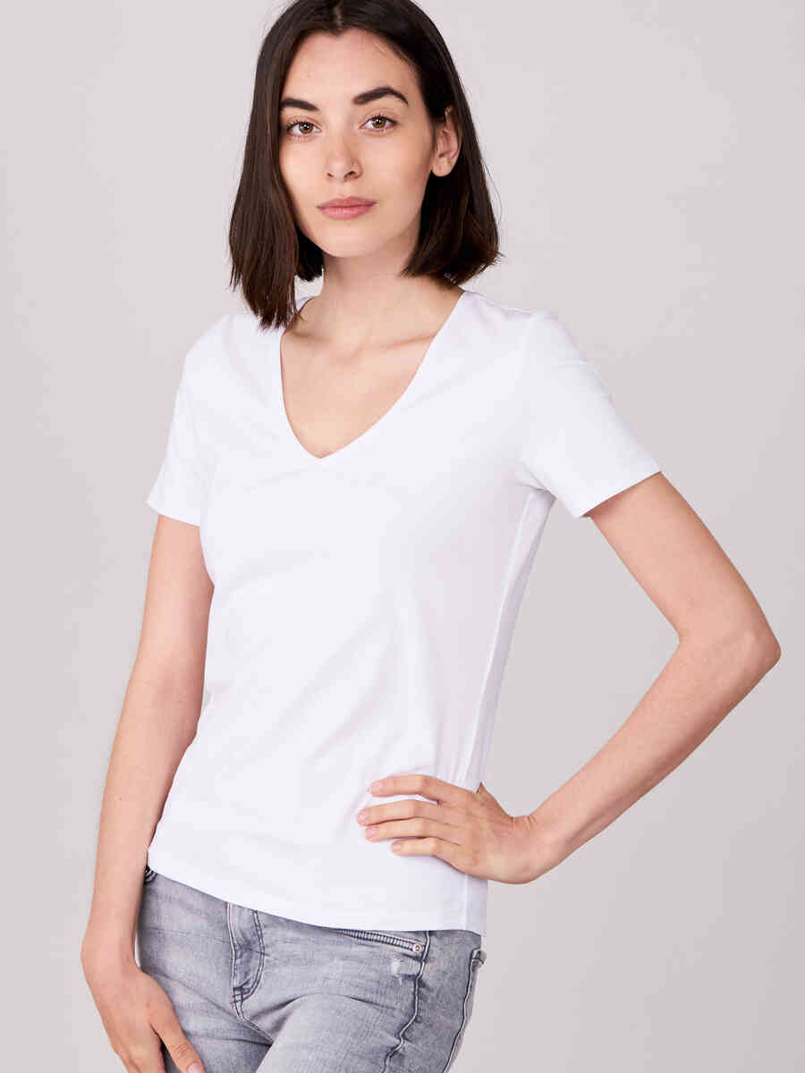Basic cotton V-neck T-shirt 