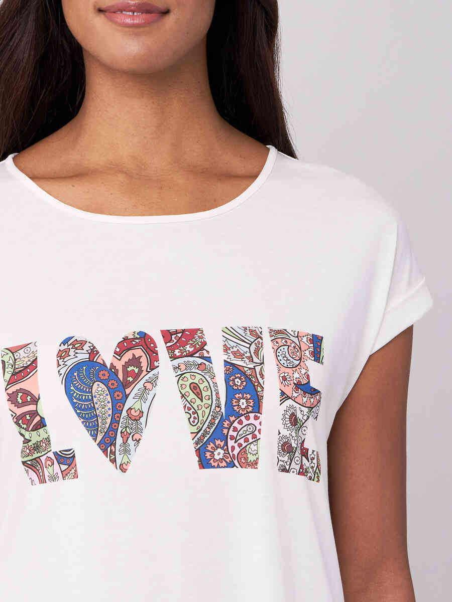 T-shirt with LOVE lettering in Paisley pattern image number 1