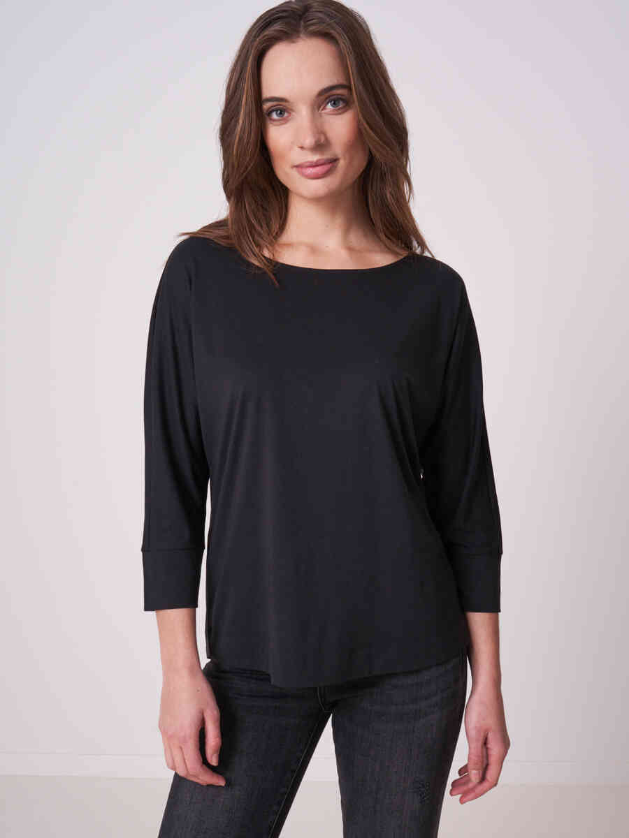 Batwing top with 3/4 sleeve