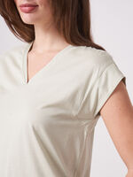 V-neck cotton blend top with drop shoulders image number 2