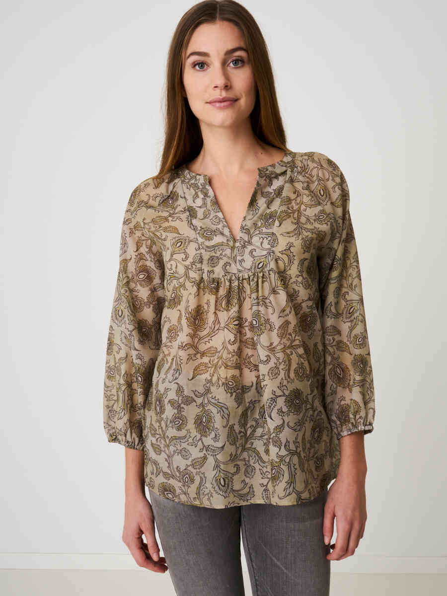 Blouse with 3/4 sleeves and paisley leaves print