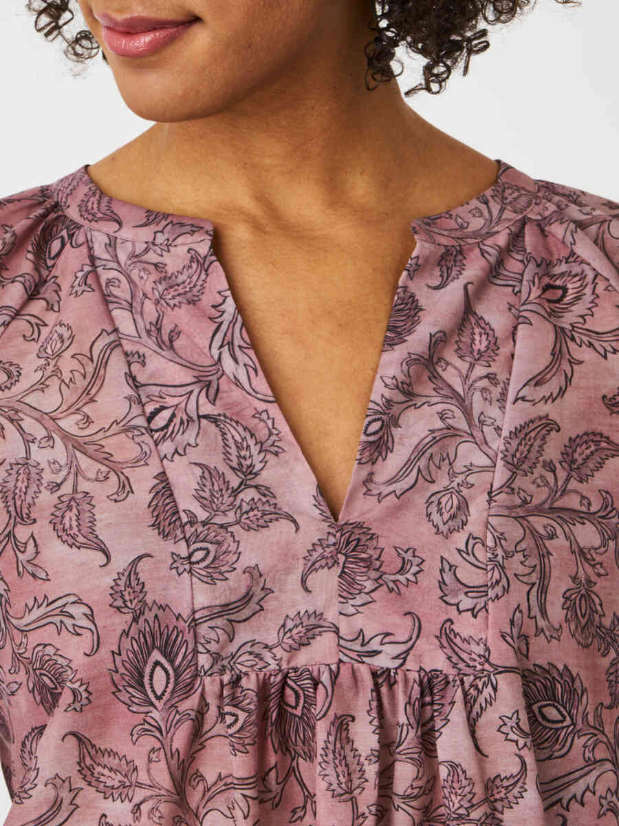 Blouse with 3/4 sleeves and paisley leaves print image number 2