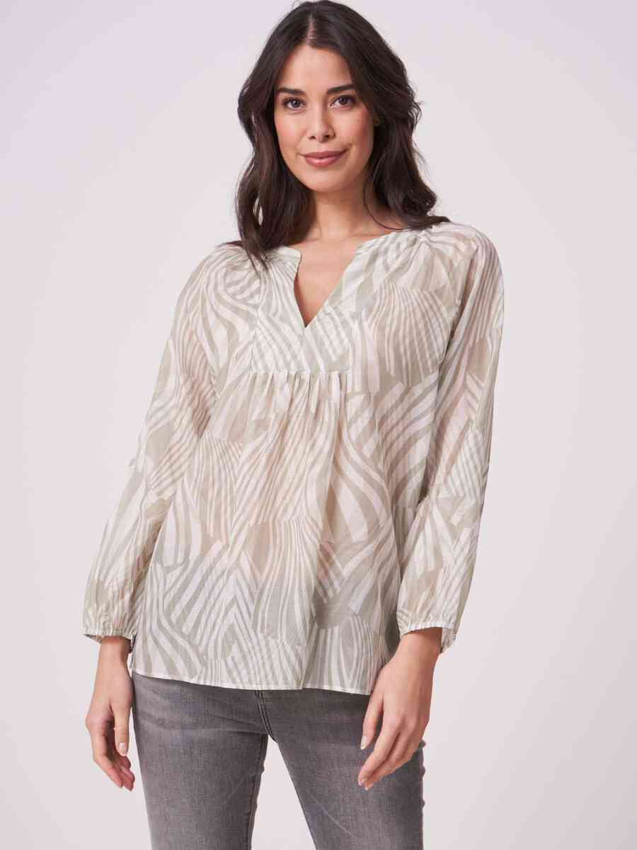 Chiffon silk blend blouse with wave print image number 0