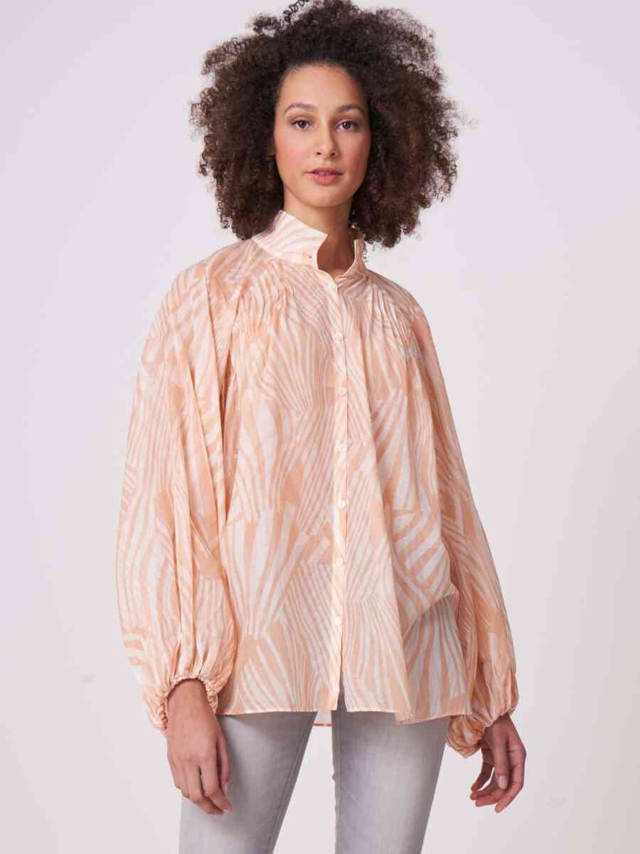 Lightweight silk blend printed blouse with puff sleeves