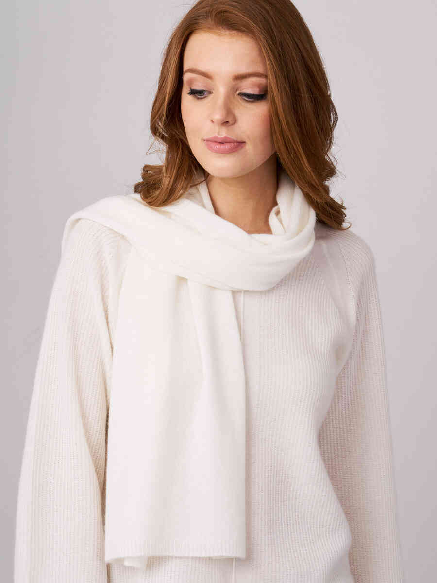 Basic cashmere scarf image number 1