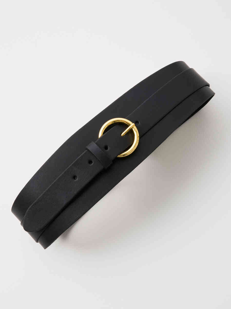 Leather waist belt with buckle