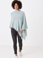 Fine knit organic cashmere poncho with fringes image number 23