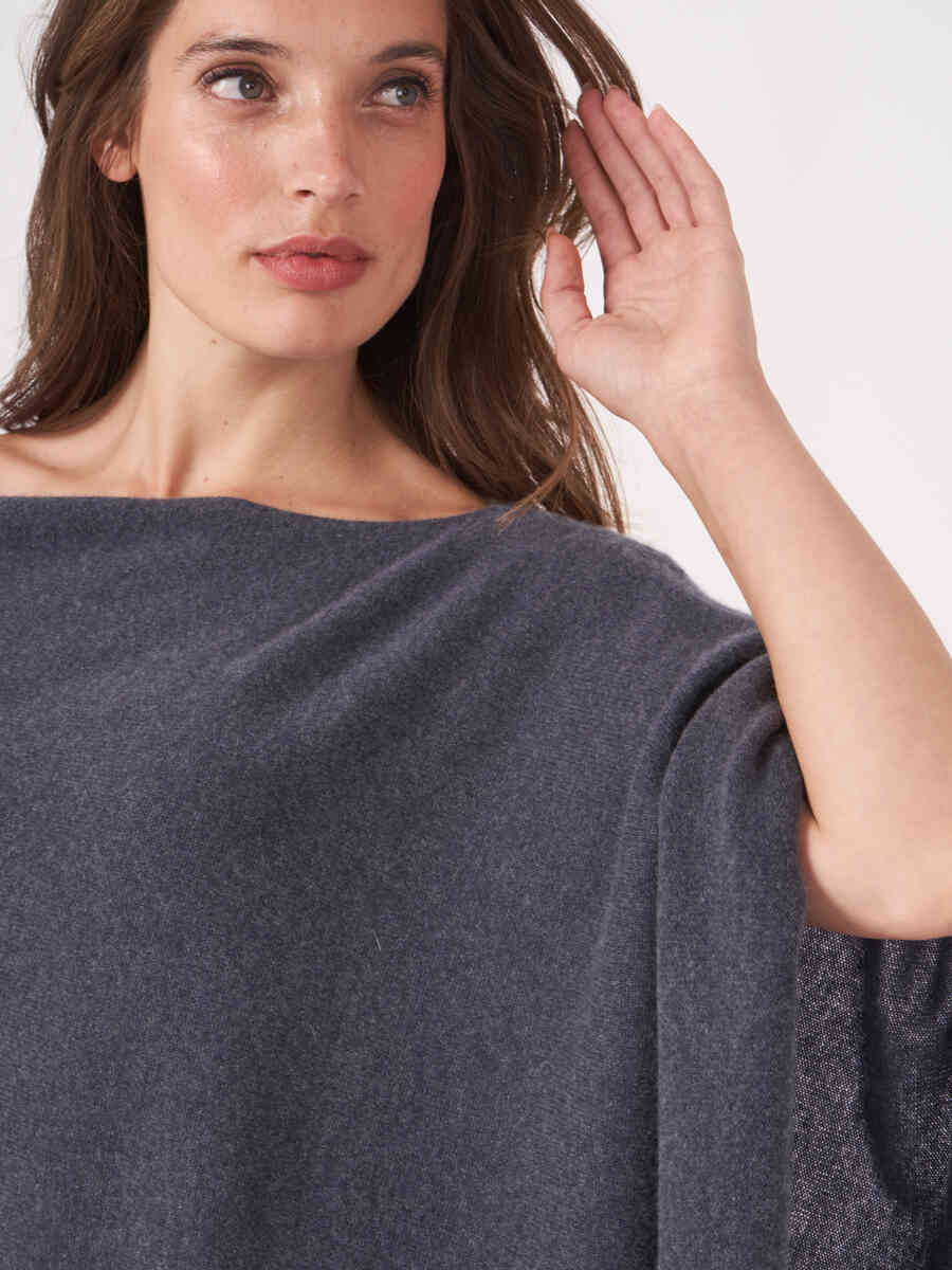 Fine knit organic cashmere poncho with fringes image number 13