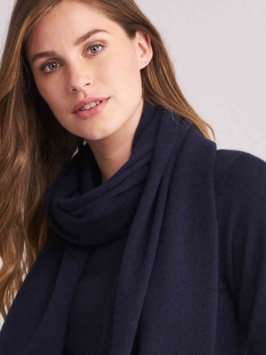Fine knit organic cashmere scarf