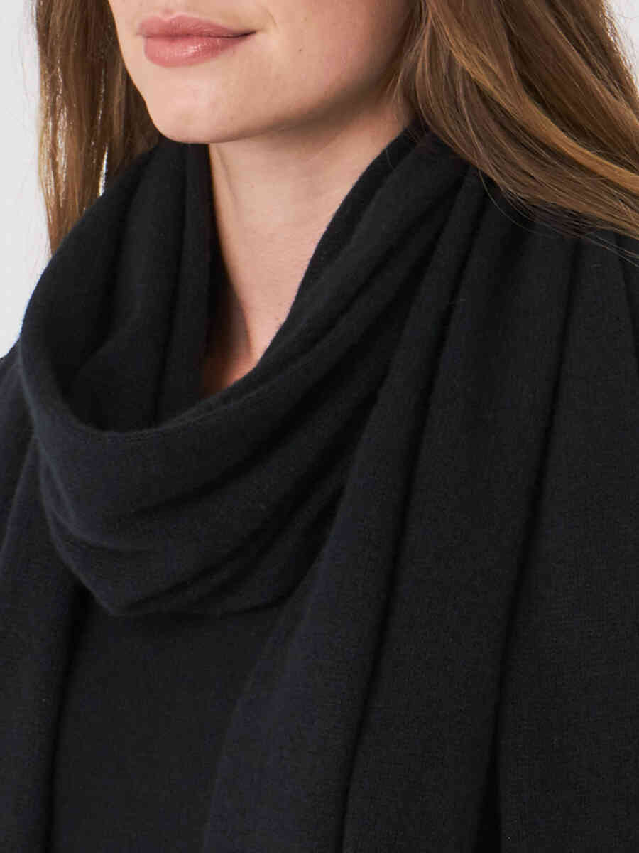 Organic cashmere scarf image number 9