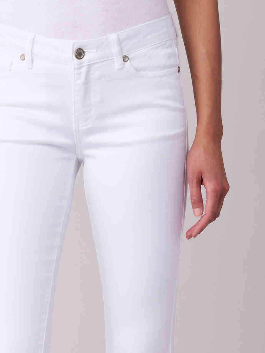 Straight-cut jeans image number 2