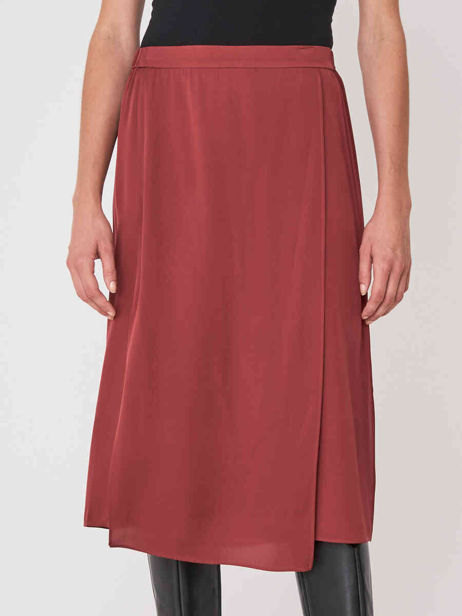 Silk skirt in layered look