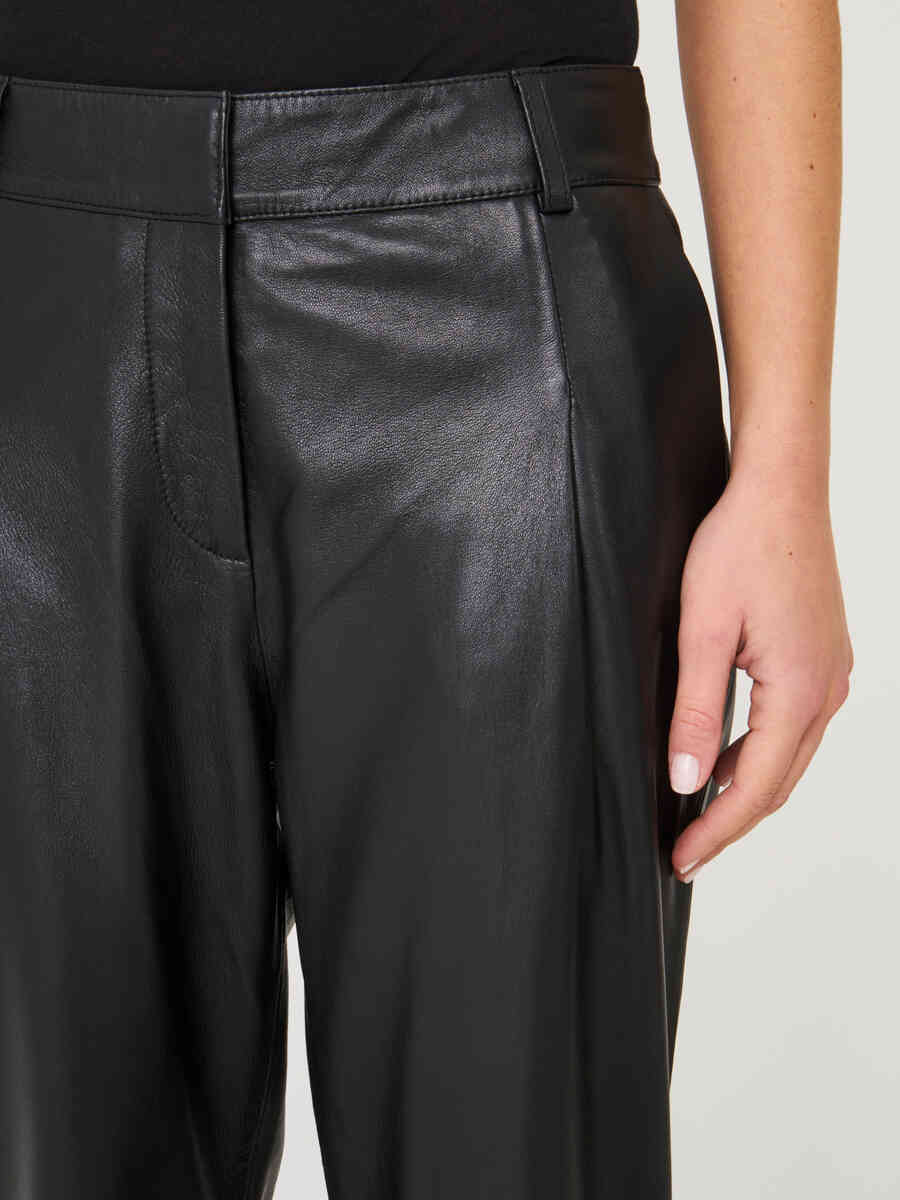 Leather trousers image number 2