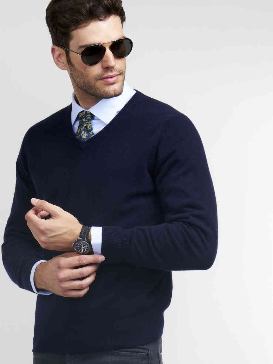 Men's cashmere V-neck sweater