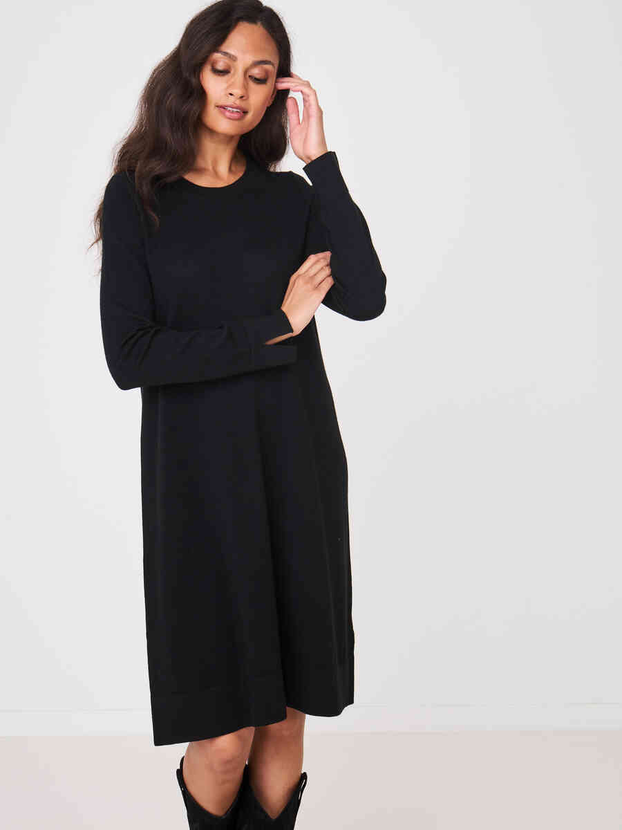 Knitted merino wool dress with slit sleeves image number 0